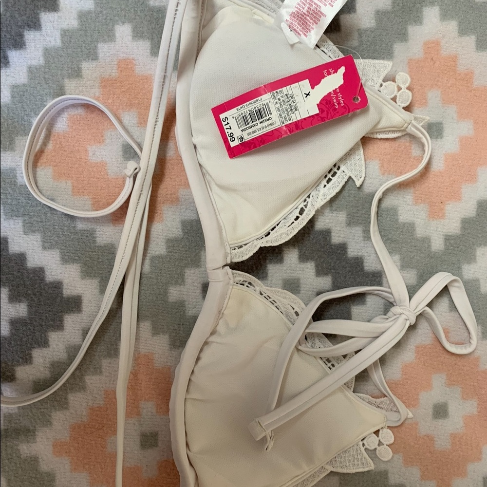 Womens bathing suit / bikini top